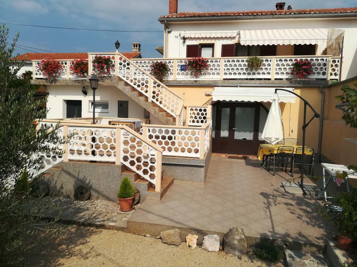Apartmani Bepina Malinska Bagian luar foto