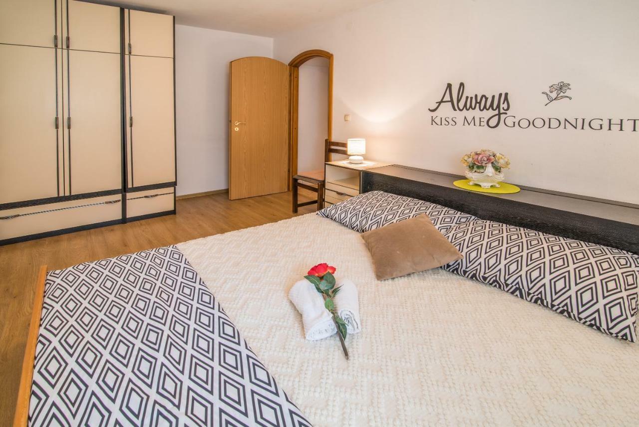 Apartmani Bepina Malinska Bagian luar foto